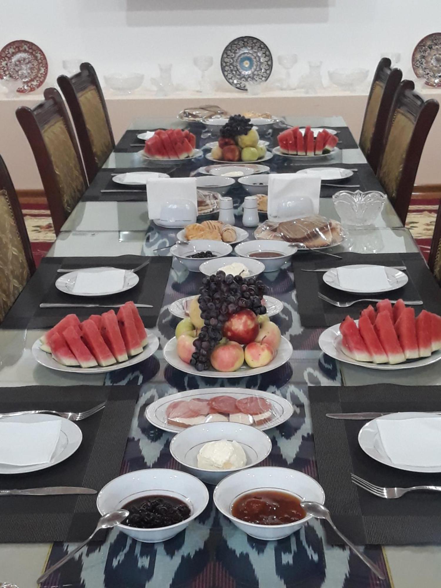 Guest House Orzu Khiva Ngoại thất bức ảnh